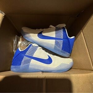 Nike Kobe 11 Blue and White Kentucky shoes